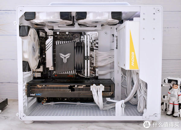 给电视安排一台紧凑型PC,带来大屏畅玩3A优质体验 给电视安排一台紧凑型PC,带来大屏畅玩3A优质体验