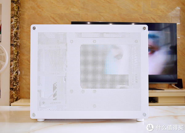 给电视安排一台紧凑型PC,带来大屏畅玩3A优质体验 给电视安排一台紧凑型PC,带来大屏畅玩3A优质体验