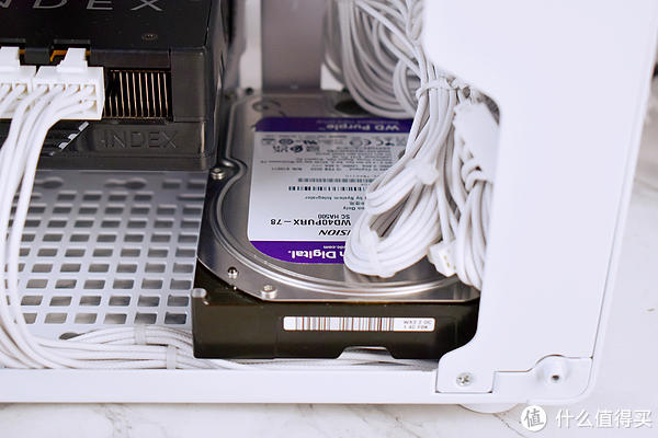 给电视安排一台紧凑型PC,带来大屏畅玩3A优质体验 给电视安排一台紧凑型PC,带来大屏畅玩3A优质体验