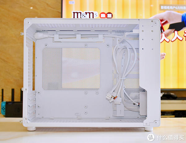 给电视安排一台紧凑型PC,带来大屏畅玩3A优质体验 给电视安排一台紧凑型PC,带来大屏畅玩3A优质体验